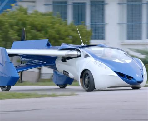 The first concept AeroHT unveiled at last week's Xpeng Tech Day 2023 was what the company dubbed a "Land Aircraft Carrier." While not a flying car per se, this brutally futuristic, six-wheel-drive ...